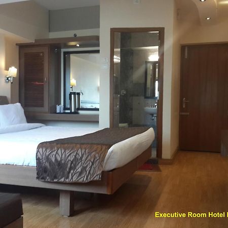 Darshan Resorts Pvt Ltd Утакаманд Экстерьер фото