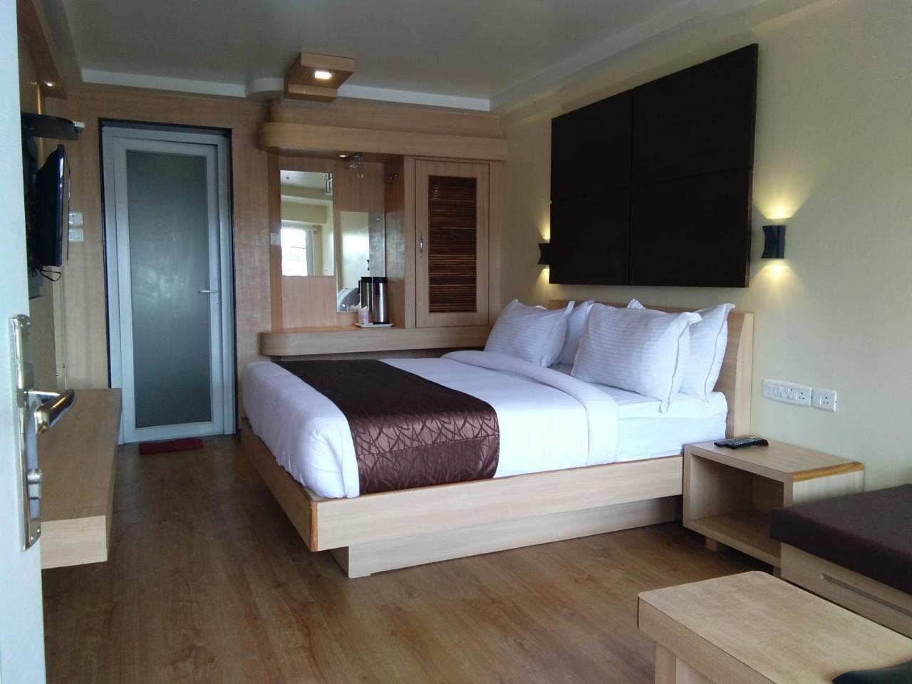 Darshan Resorts Pvt Ltd Утакаманд Экстерьер фото